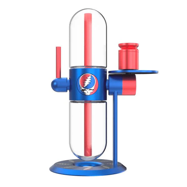 Stündenglass Gravity Bong – 360° rotating glass hookah on white background